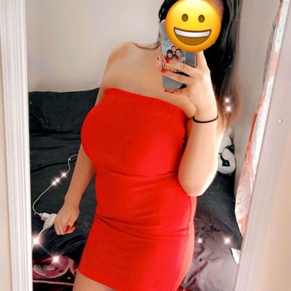 I have a fashion nova tube mini dress size M perfect but I no longer use it - Picture 1 of 3